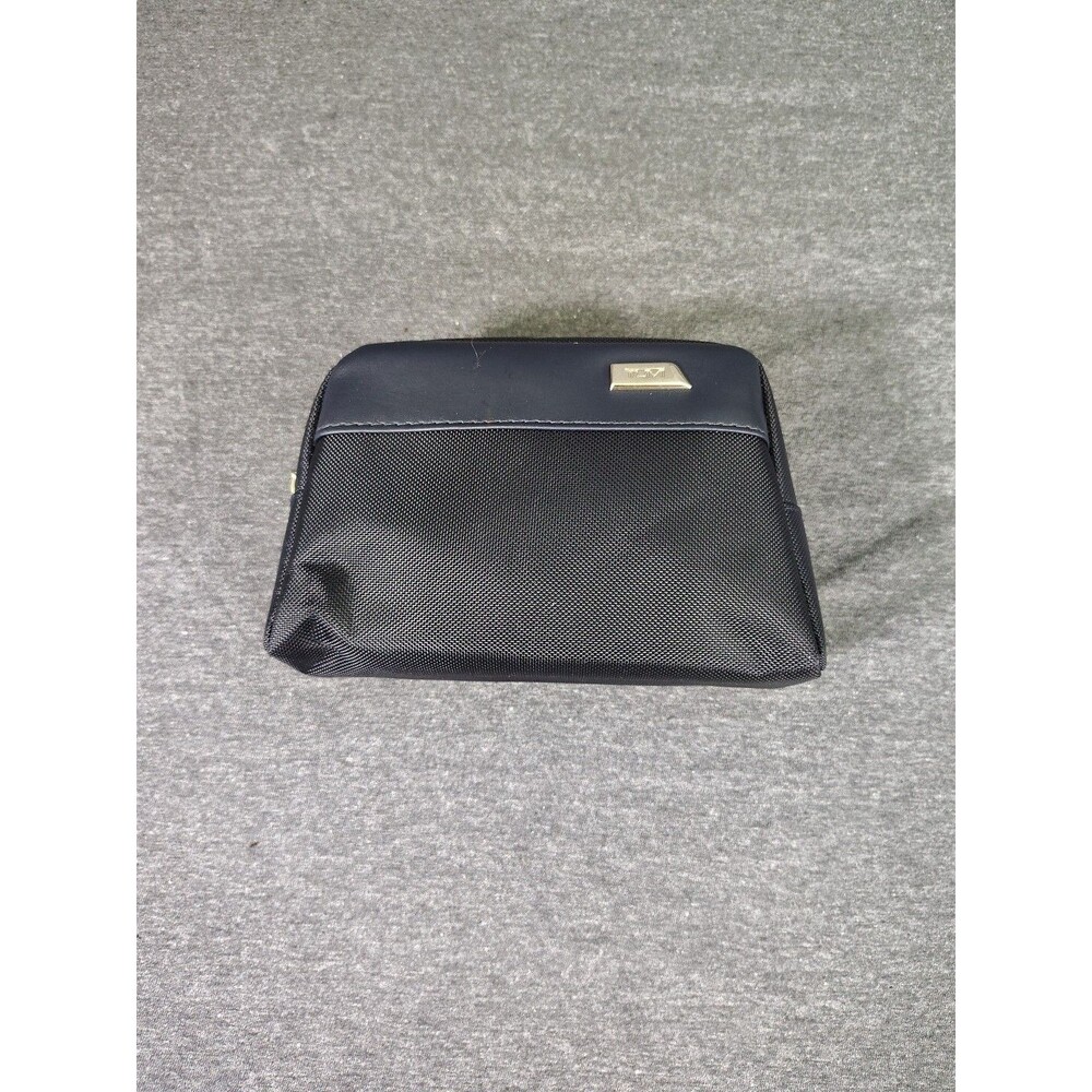 DELTA ONE TUMI  Traveling Soft Case Amenity Kit NEW Sealed